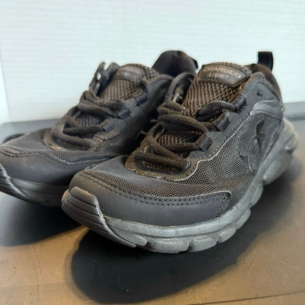 Under Armour Charged Assert Black Sneakers Youth 6 All Black Uniform-Approved